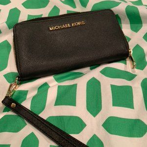 Michael Kors Wristlet
